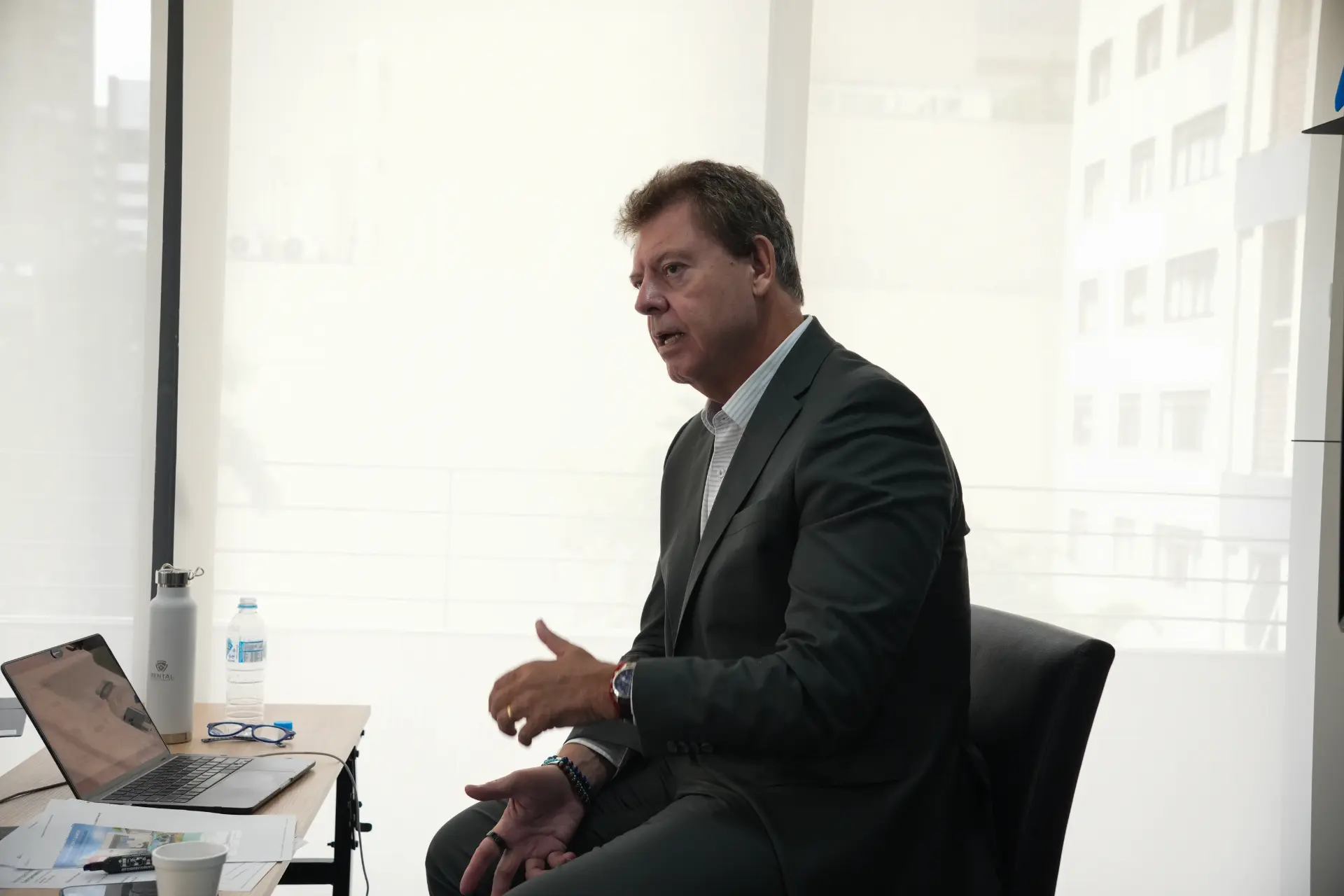 Rosalvo Barreto apresentando estratégias para imobiliárias